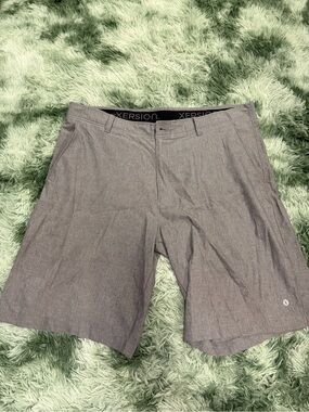 Xersion Men's Light Gray Flat Front Shorts